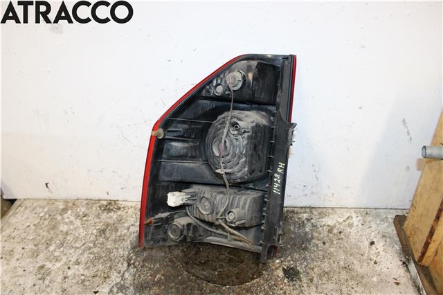 Baklykt høyre til Mitsubishi Pajero 2000-2006 (Type III)  (MN117122|)