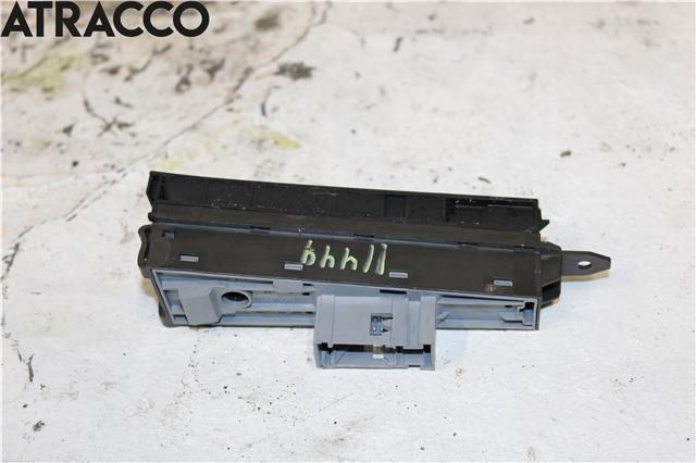 Bryter elektrisk håndbrekk/parkbrems til VW Passat 2011-2015 (B7) (B7) (3AB927137|)