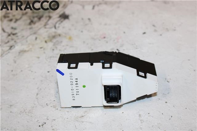 Instrument klokke til Toyota Auris 2015-2019 (Type II, Fase 2) (8391002200|)