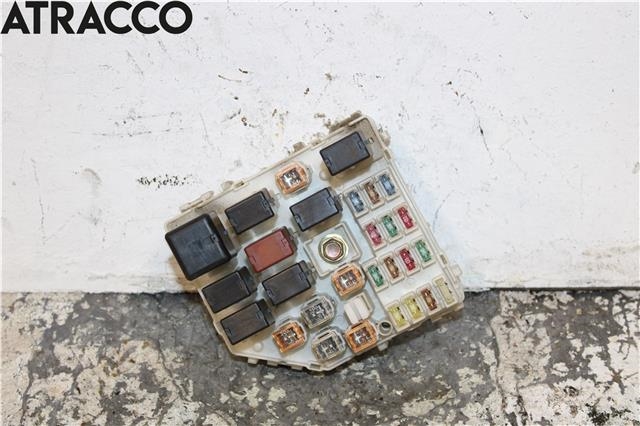 Sikringsboks til Toyota RAV4, 2000-2006 (Type II)  (8272142020)