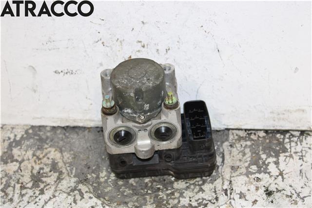 ABS sentral til Toyota RAV4, 2000-2006 (Type II)  (4405042060)