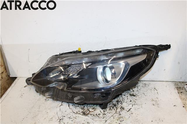 Frontlykt venstre halogen til Peugeot 2008, 2013-2019 (Type I)  (9825313980)