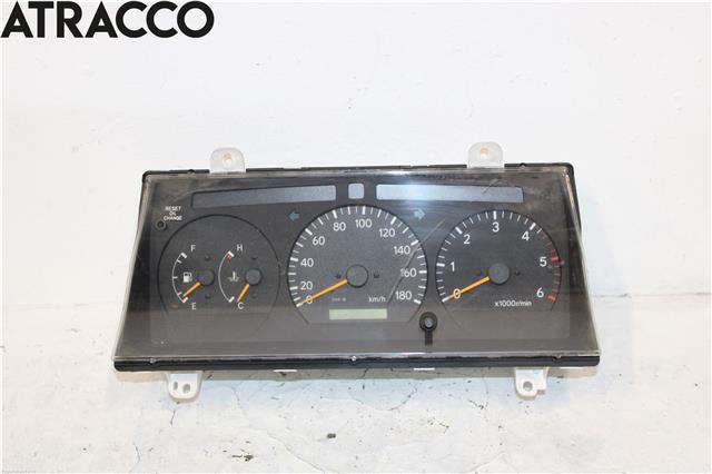 Instrumentpanel til Toyota Hiace 2001-2006 (Fase 2) (8382126880|)