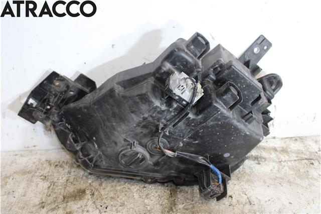 Frontlykt høyre halogen til Mazda CX-3 2015-2022  (DB4P51030B|)