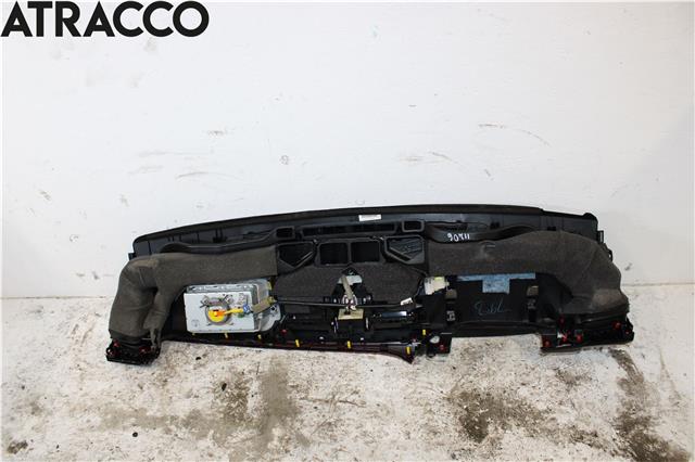 Dashbord til Toyota Hilux 2020-->>  (55302KK111C0|)