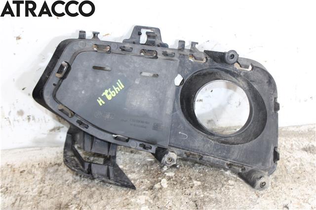 Frontlyktering høyre til BMW 4-Serie 2013-2020 (F32/F33/F36) (F32/F33/F36) (51118054550|)