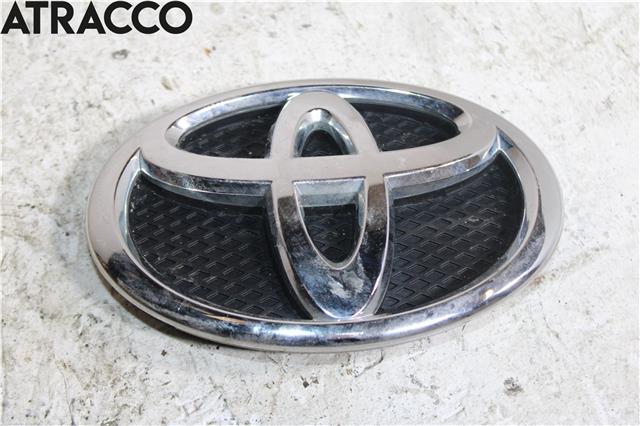 Emblem til Toyota Yaris, 2006-2009 (Type II, Fase 1) (753110D030)