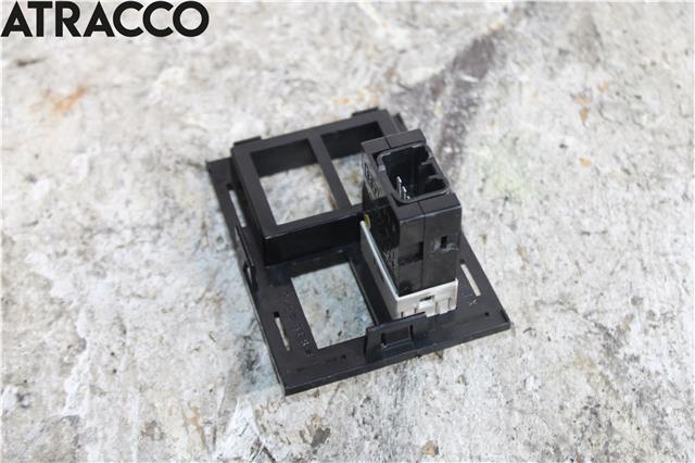 Bryter diverse til Suzuki Grand Vitara 1998-2005 (Type II)  (3518054G00|)