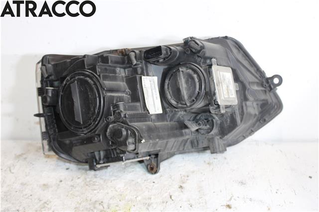 Frontlykt venstre halogen til VW Transporter / Caravelle 2009-2015 (Fase 2) (T5) (T5) (7E5941017|)
