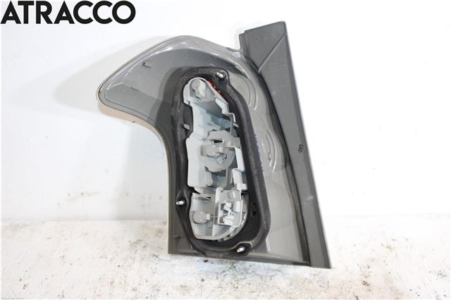 Baklykt høyre til Toyota Verso 2004-2009 (Type II)  (815510F020|)