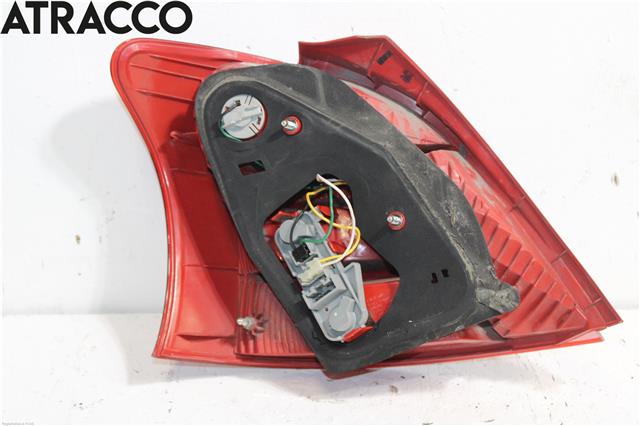 Baklykt høyre til Toyota Yaris 2006-2009 (Type II, Fase 1)  (815510D110|)