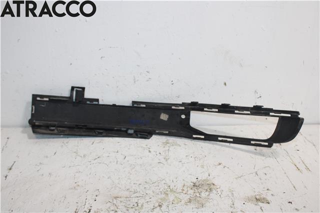 Grill høyre til VW Transporter / Caravelle 2015-2019 (T6) (T6) (7E0807490D|)