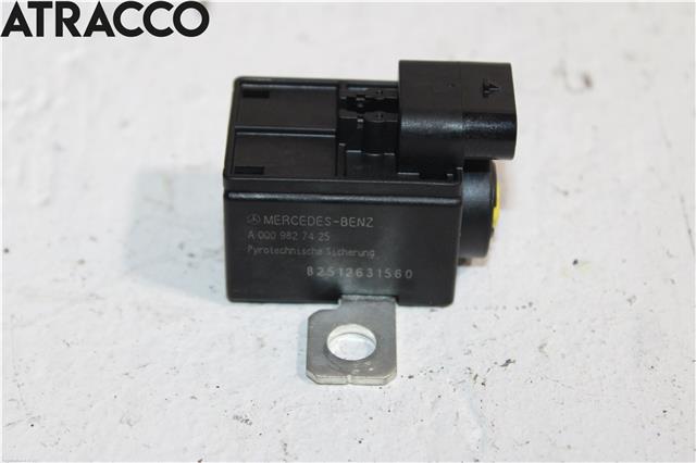 Diverse deler til Mercedes EQB 2022-->>  (A0009827425|)