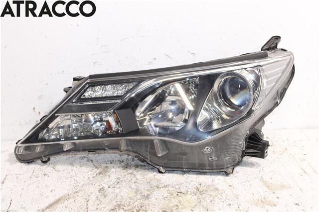 Frontlykt venstre halogen til Toyota RAV4, 2013-2015 (Type IV, Fase 1) (8118542571)