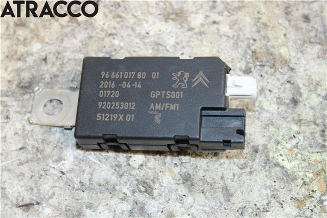 Antenne forsterker til Peugeot 508, 2014-2018 (Type I, Fase 2)  (9666101780)