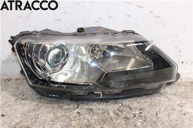 Frontlykt høyre halogen til Škoda Rapid, 2012-2019  (5JB941018A)