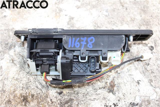 Bakluke/bakdør håndtak til Mercedes GLA 2014-2020 (X156) (X156) (A1667500693|)