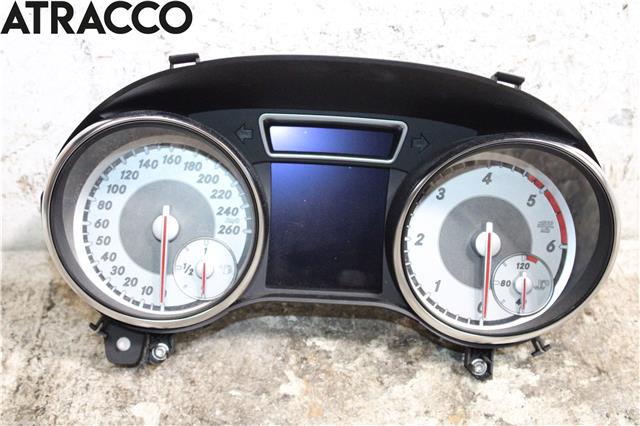 Instrumentpanel til Mercedes GLA, 2014-2020 (X156) (X156) (A1569004802)