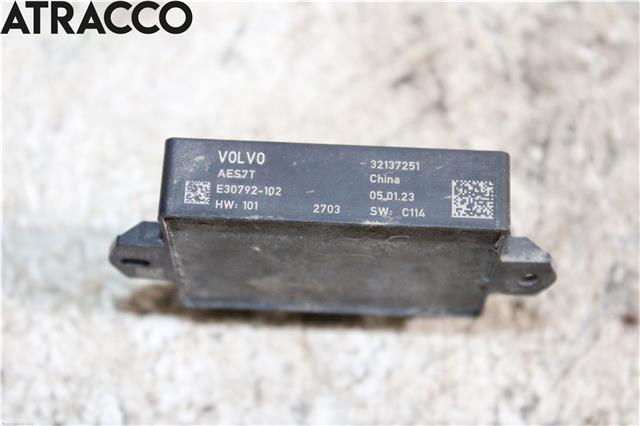 Styreenhet elektrisk bakluke til Volvo XC40 2018-2024 (32137251|)