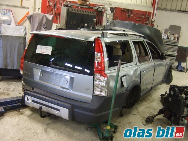 Volvo XC70 2005-2007 (Type I, Fase 2) , Motorkode: D5244 T4, Girkassekode: 30751347 07A3802704