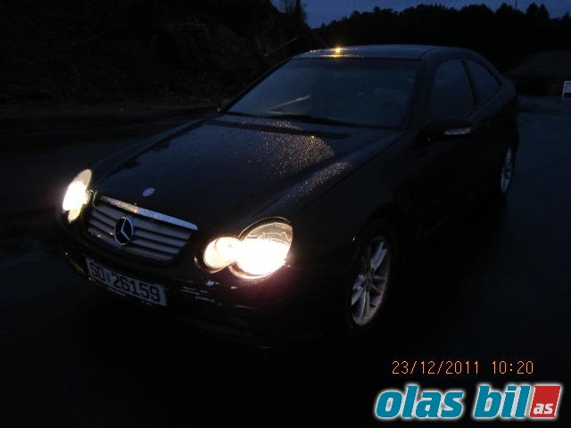 Mercedes C-Klasse 2000-2004 (Fase 1) (W203) (W203), Motorkode: M 111.951, Girkassekode: 722615 03 489080
