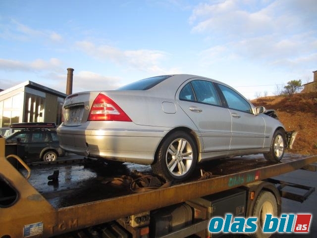 Mercedes C-Klasse 2000-2004 (Fase 1) (W203) (W203), Motorkode: M 271.946, Girkassekode: 722695
