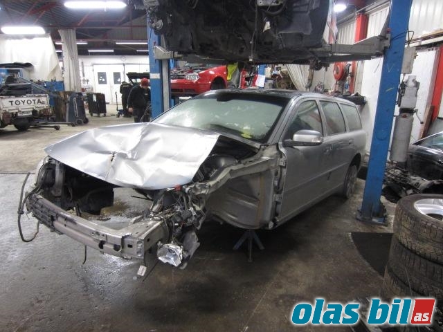 Volvo V70 2005-2007 (Type II, Fase 2) , Motorkode: D5244T7, Girkassekode: 9482389