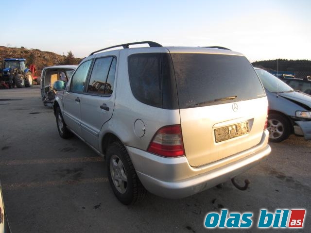 Mercedes ML 1997-2005 (W163) (W163), Motorkode: M 111.977, Girkassekode: 717461