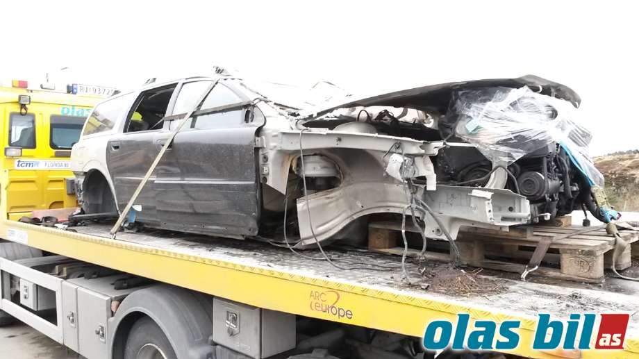 Volvo XC70 2005-2007 (Type I, Fase 2) , Motorkode: D5244T4 71 6901083, Girkassekode: 30751347