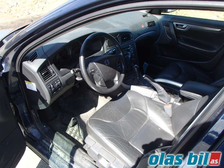 Volvo XC70 2001-2004 (Type I, Fase 1) , Motorkode: D5244T, Girkassekode: P8675148