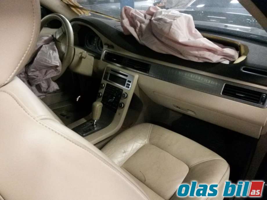 Volvo XC70 2008-2013 (Type II, Fase 1) , Motorkode: D5244T(4) Olje: 0w30, Girkassekode: 31256210 Olje: 1600-