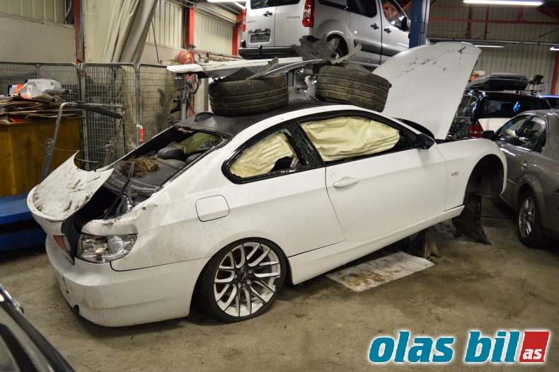 BMW 3-Serie 2005-2011 (E90/E91/E92/E93) (E90/E91/E92/E93), Motorkode: N54B30, Girkassekode: GA6HP-19Z 2400756424
