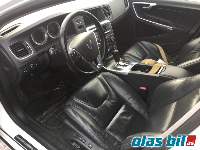 Volvo V60 2010-2013 (Type I, Fase 1) , Motorkode: B4164T, Girkassekode: 