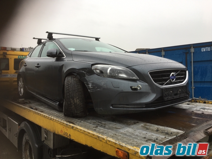 Volvo V40 2012-2019 , Motorkode: D4162T, Girkassekode: 1285228