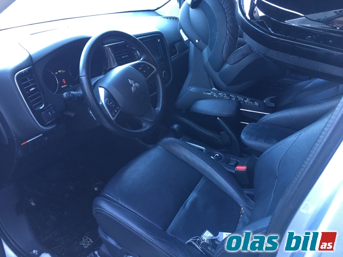 Mitsubishi Outlander 2012-2015 (Type III, Fase 1) , Motorkode: 4J11, Girkassekode: W1CJA-2-A4VA