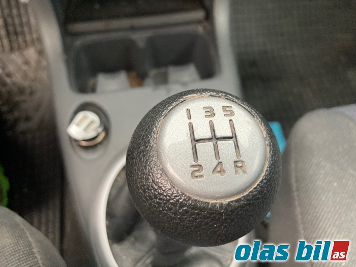 Suzuki Swift 2005-2010 , Motorkode: M13A, Girkassekode: 24721-63J01