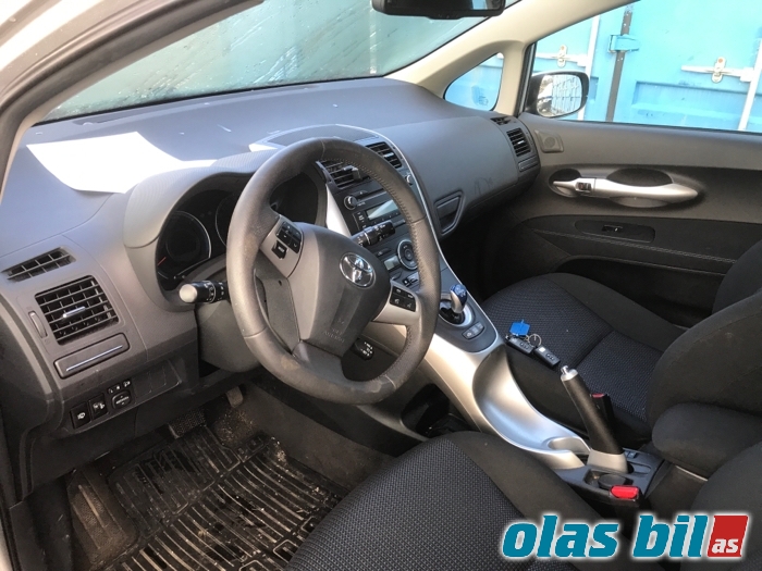 Toyota Auris 2010-2012 (Type I, Fase 2) , Motorkode: 2ZR-FXE, Girkassekode: 