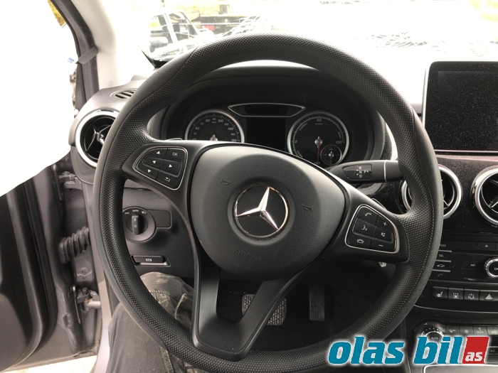 Mercedes B-Klasse 2011-2018 (W246) (W246), Motorkode: EM0004, Girkassekode: 
