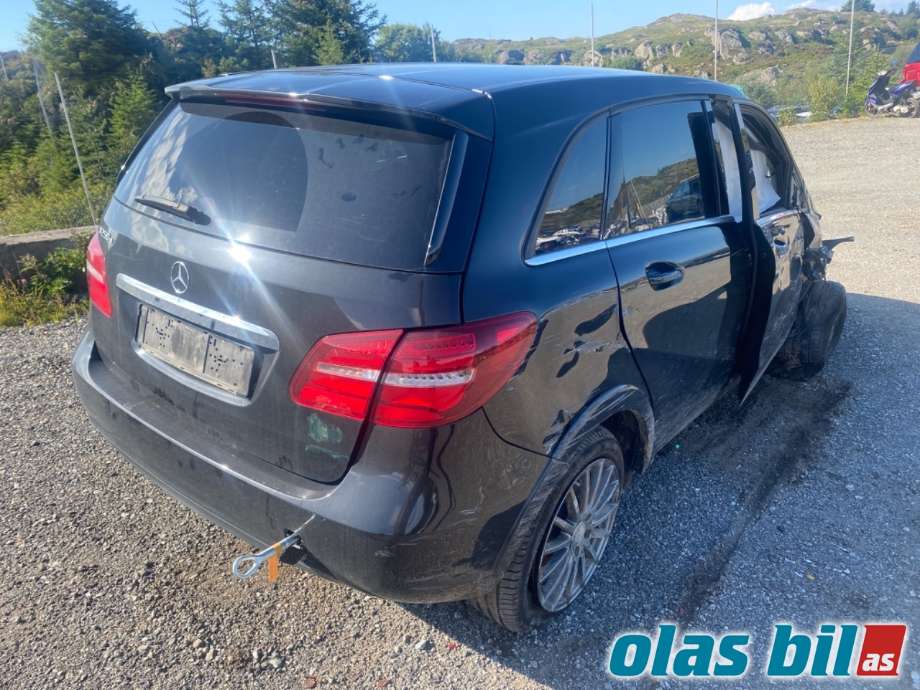 Mercedes B-Klasse 2011-2018 (W246) (W246), Motorkode: EM0004, Girkassekode: 