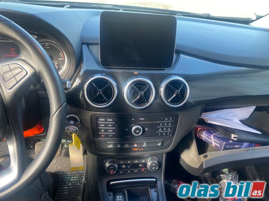 Mercedes B-Klasse 2011-2018 (W246) (W246), Motorkode: EM0004, Girkassekode: 