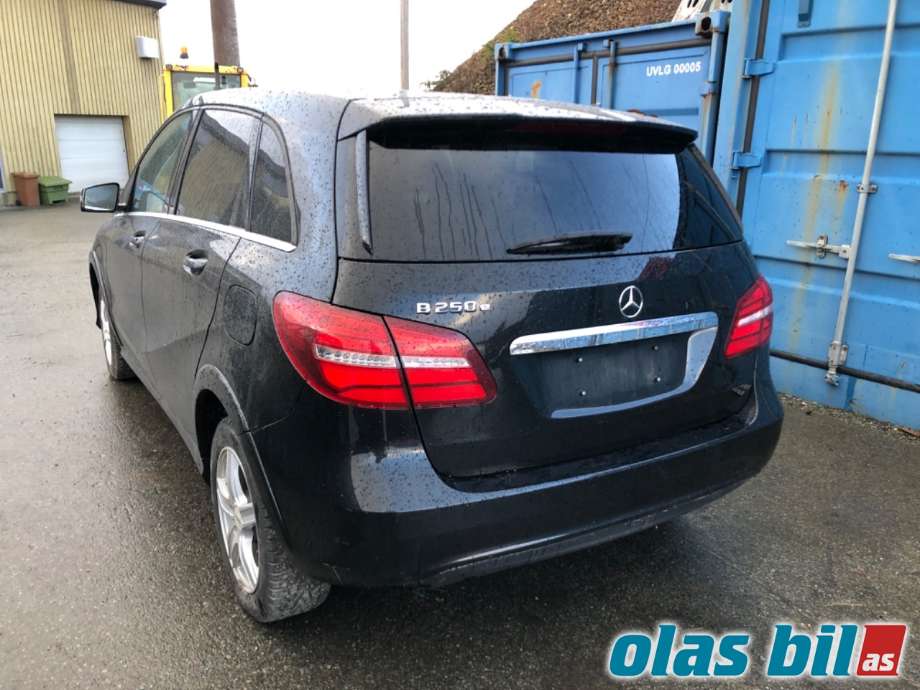 Mercedes B-Klasse 2011-2018 (W246) (W246), Motorkode: EM0004, Girkassekode: