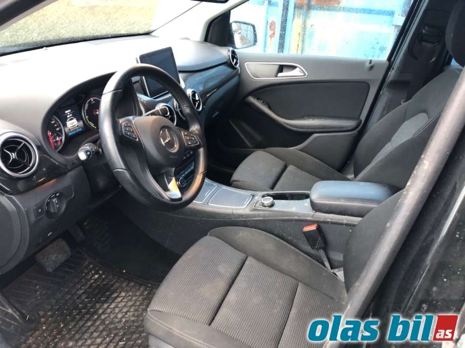 Mercedes B-Klasse 2011-2018 (W246) (W246), Motorkode: EM0004, Girkassekode: