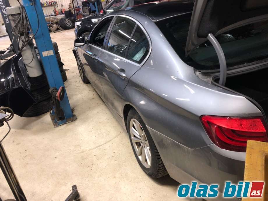 BMW 5-Serie 2010-2017 (F10/F11) (F10/F11), Motorkode: N47-D20C, Girkassekode: