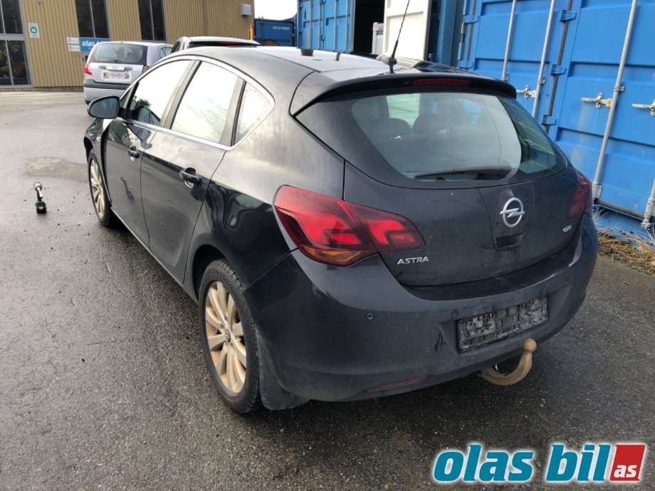 Opel Astra J 2010-2015 , Motorkode: A17DTJ, Girkassekode: