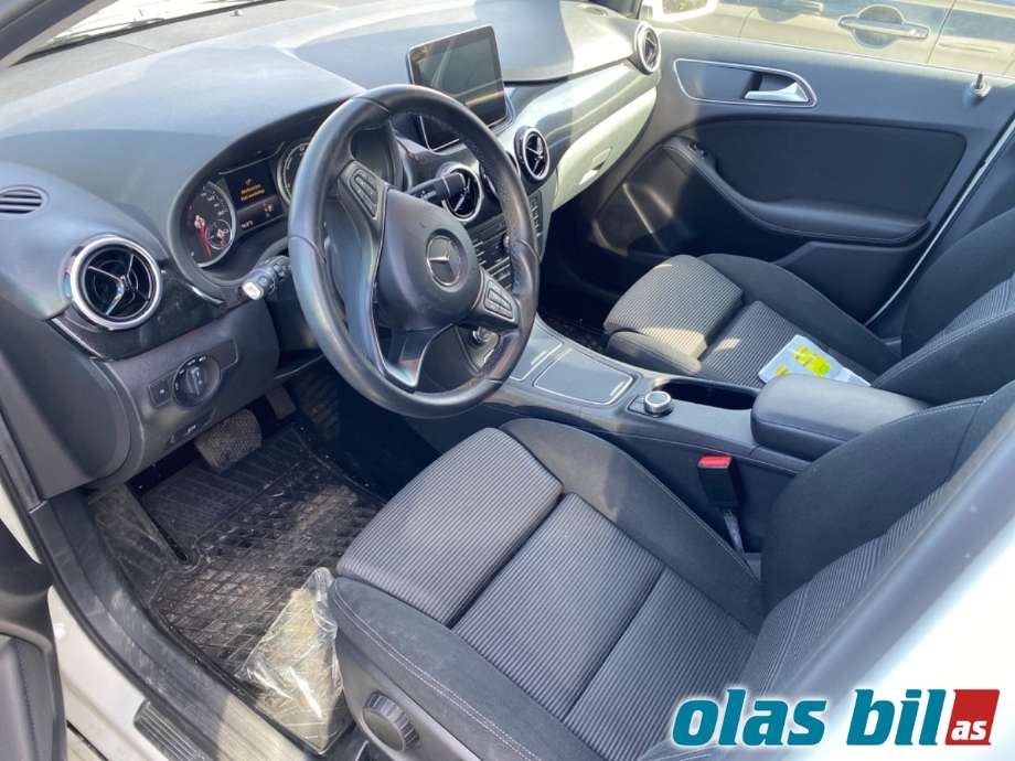 Mercedes B-Klasse 2011-2018 (W246) (W246), Motorkode: EM0004, Girkassekode: 
