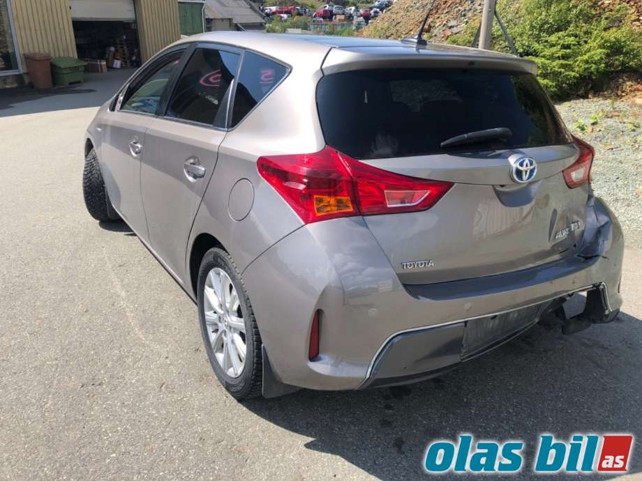 Toyota Auris 2013-2015 (Type II, Fase 1) , Motorkode: 2ZR-FXE, Girkassekode: 