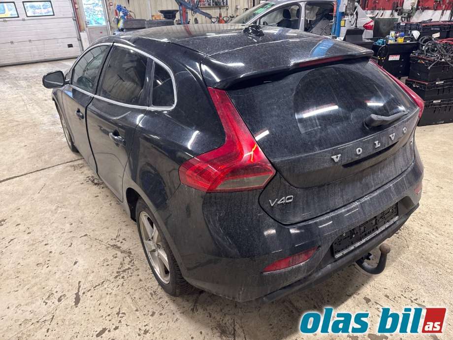 Volvo V40 2012-2019 , Motorkode: D4162T, Girkassekode: 