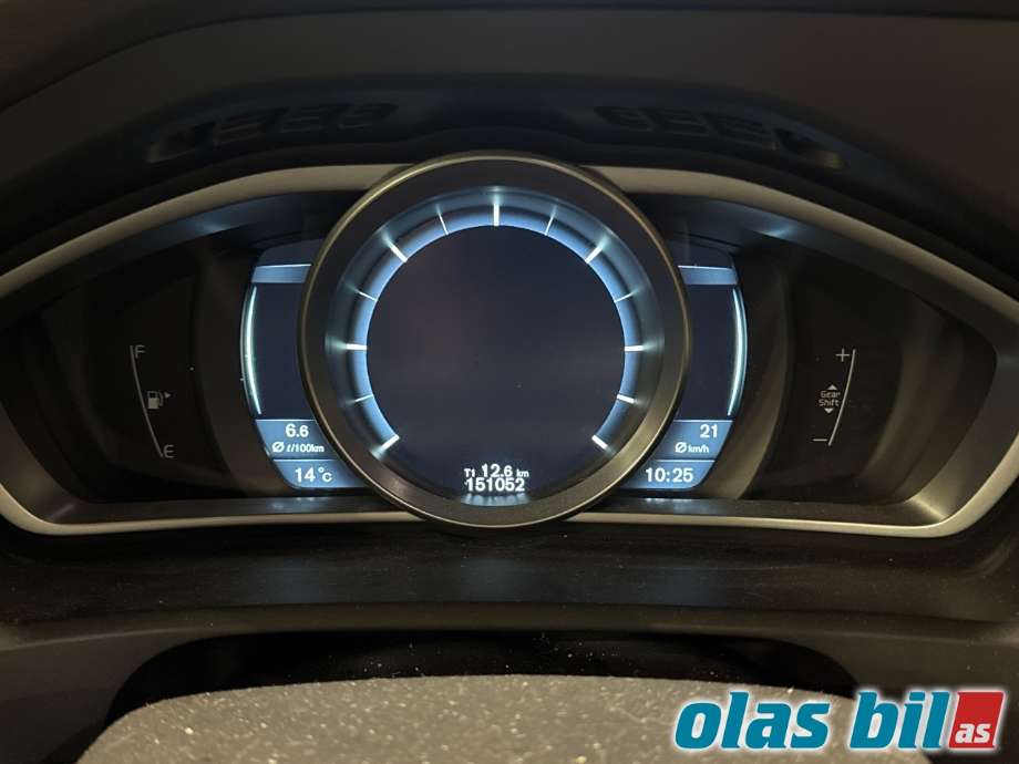 Volvo V40 2012-2019 , Motorkode: D4162T, Girkassekode: 