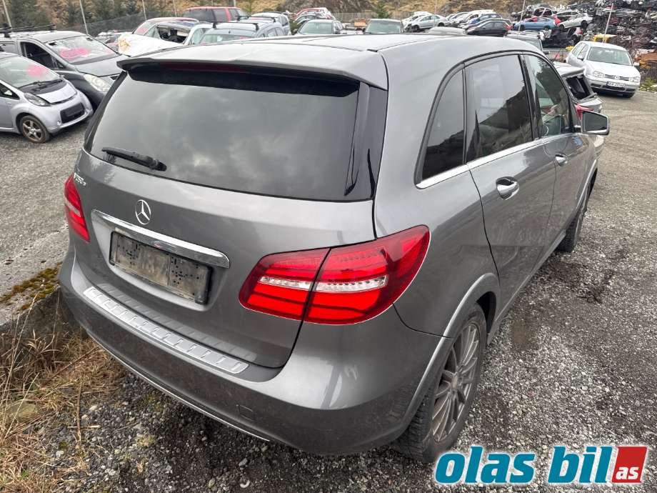 Mercedes B-Klasse 2011-2018 (W246) (W246), Motorkode: EM780.990, Girkassekode: