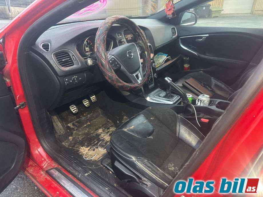 Volvo V40 2012-2019 , Motorkode: B4204T38, Girkassekode: 
